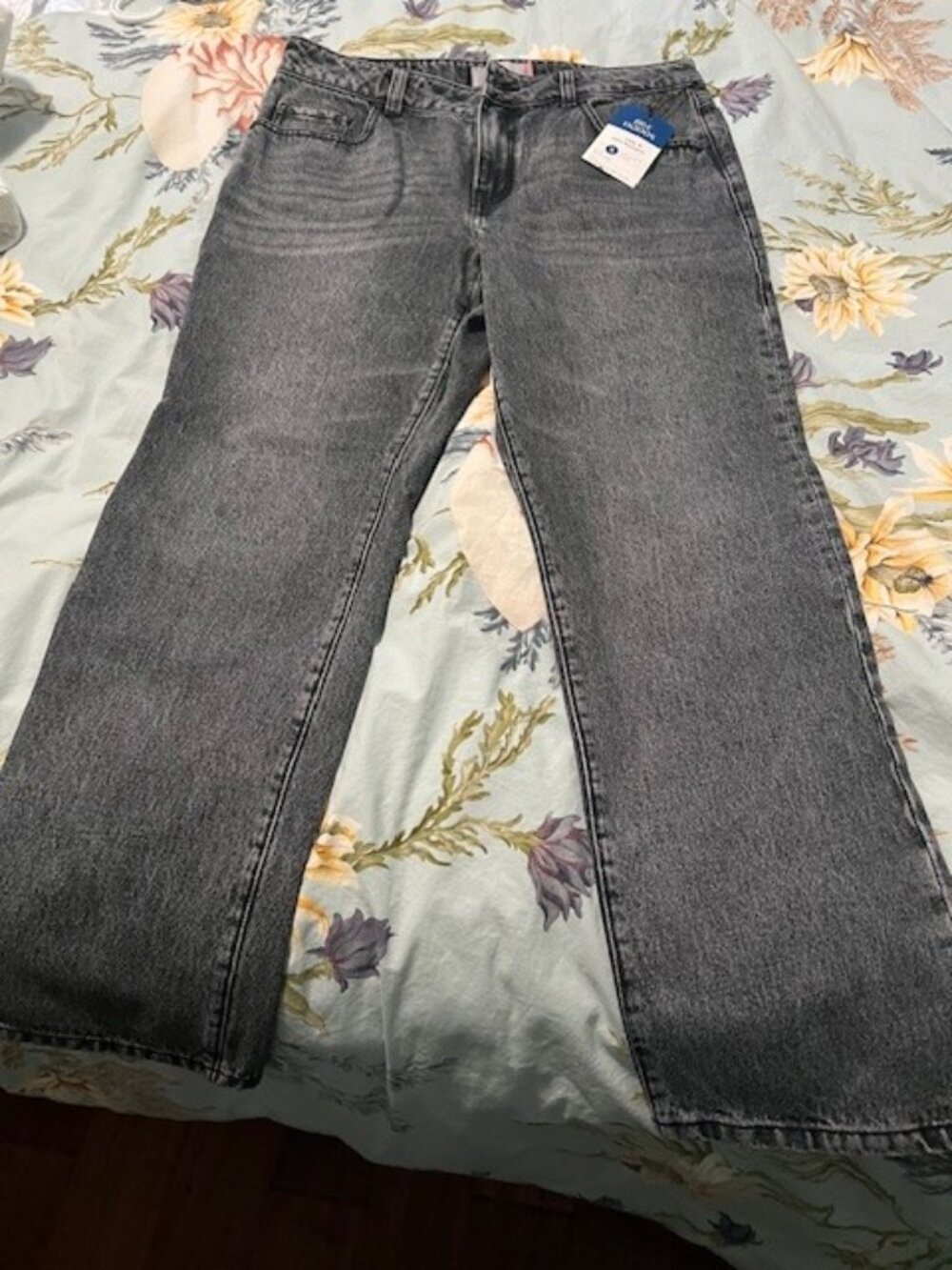CAbi Jeans Smoke Wash Boyfriend Blue Lagoon New With Tags